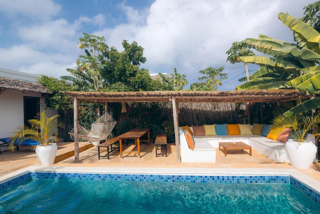 Bukoba - Olive - Private Pool, Ac & Wi-fi Nungwi