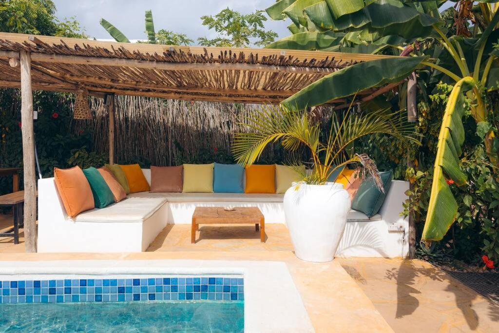 Willa Bukoba - Olive - Private Pool, Ac & Wi-fi *